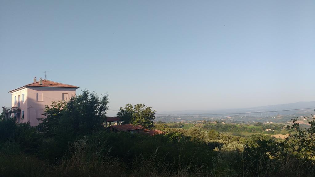 Tramonti E Valli Calvi dellʼ Umbria Eksteriør bilde